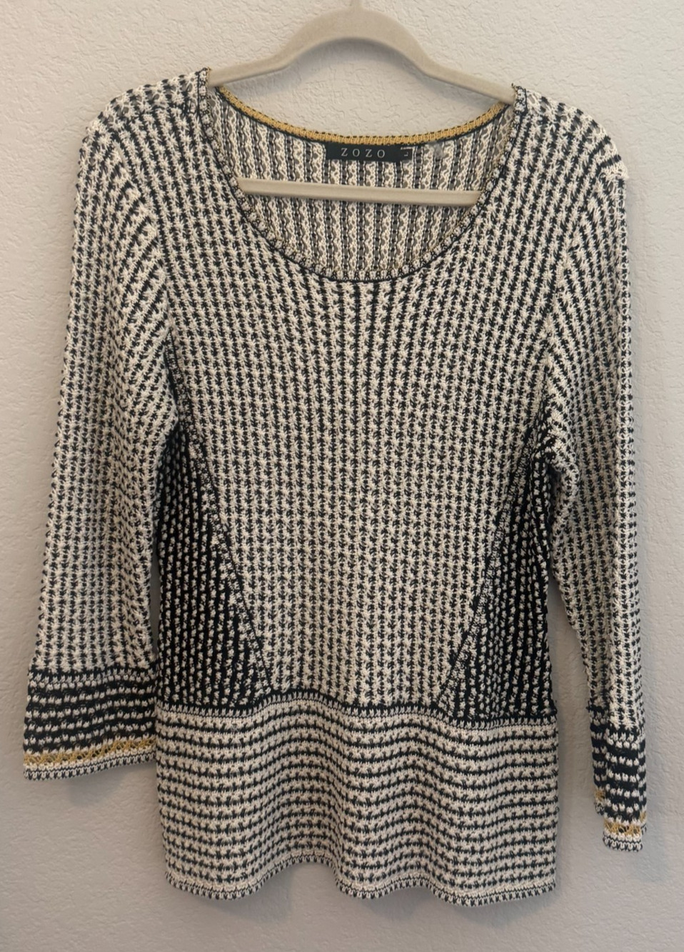 OZO Women’s Sweater Large Black White Knit Geometric Pattern Long Sleeve Top
